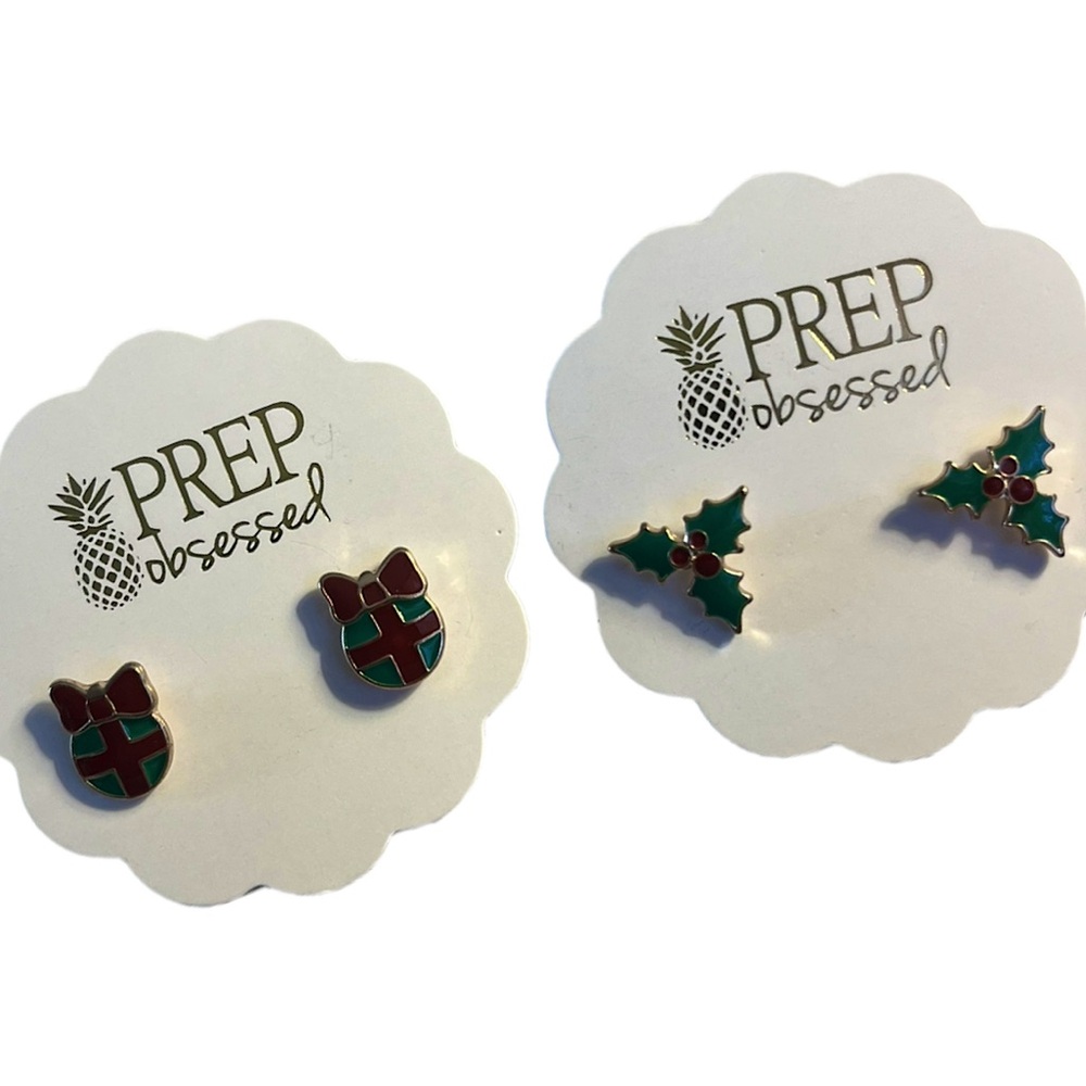 Prep Obsessed Earrings Christmas Minnie Mouse and Mistletoe Stud Earrings NWT